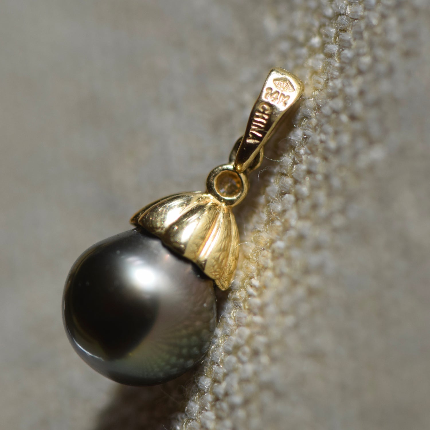 Black Pearl Sea Charm with Diamond 14k